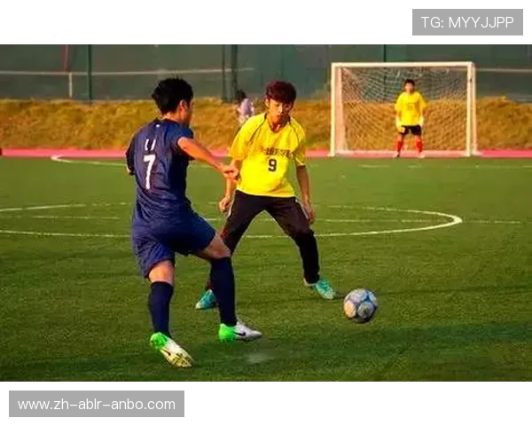 足球比赛中的战术创新与临场调整 足球比赛中的战术创新与临场调整